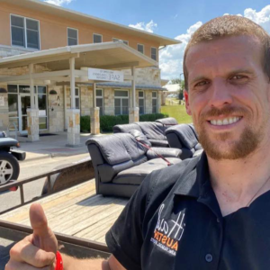 Business queued-photos - IHaul Austin