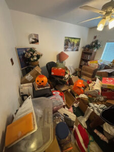 Business queued-photos - The Junkluggers