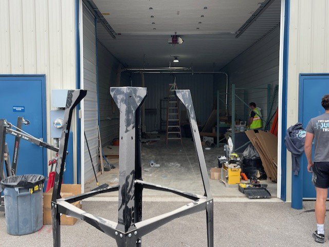 Business queued-photos - TWO MEN AND A JUNK TRUCK