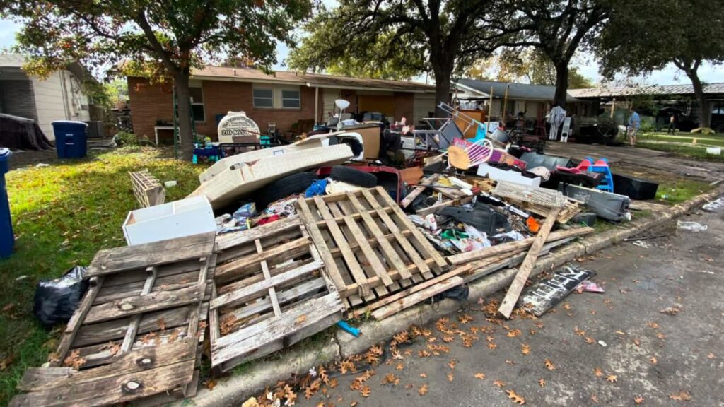 Business queued-photos - Texas Strong Hauling and Junk Removal