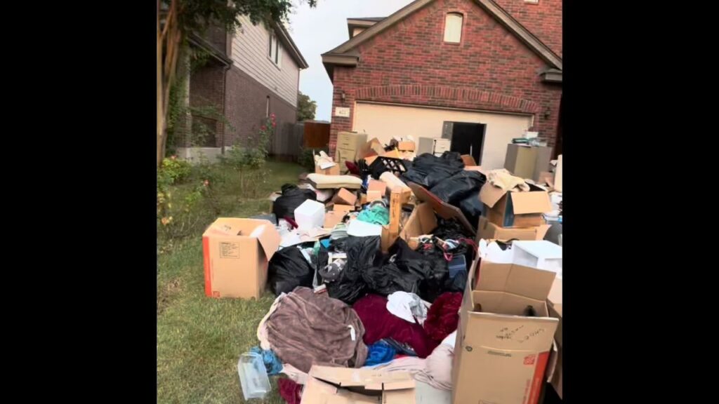 Business queued-photos - Texas Strong Hauling and Junk Removal