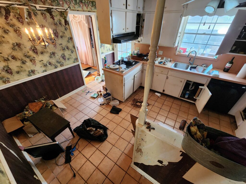 Business queued-photos - The Mess Haul Junk Removal