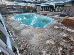 Business queued-photos - The Mess Haul Junk Removal