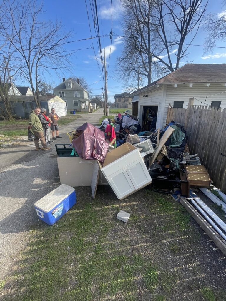 Business queued-photos - Junk Ninja