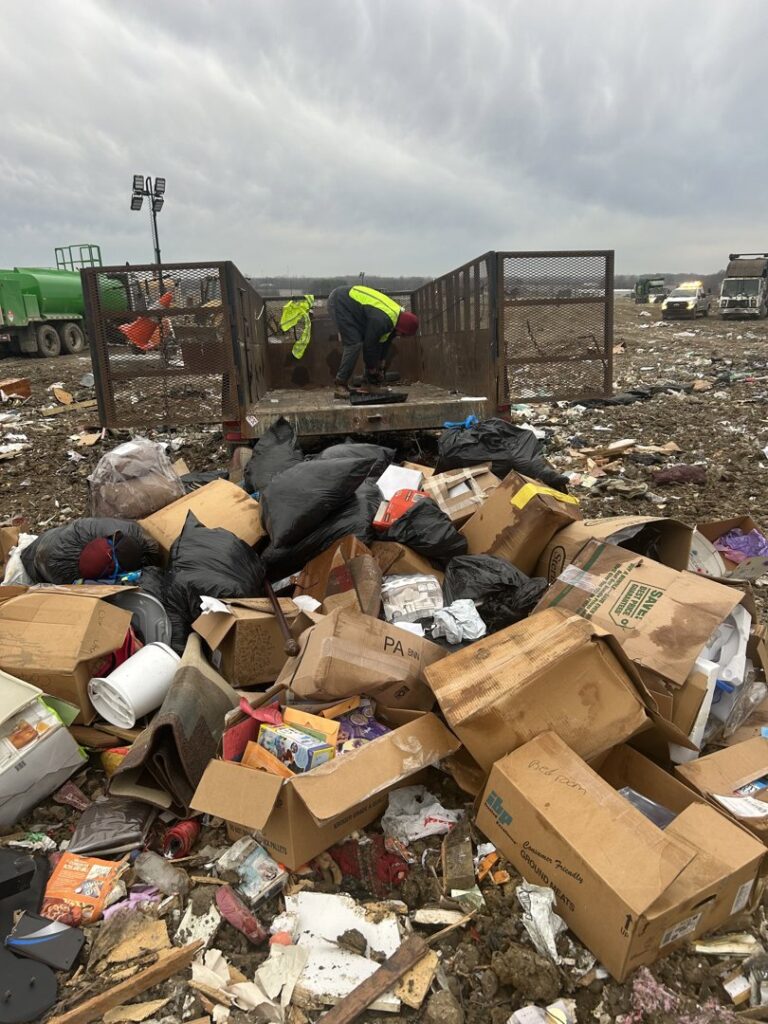 Business queued-photos - Junk Ninja