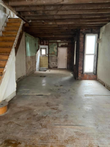 Business queued-photos - Junk in the Truck