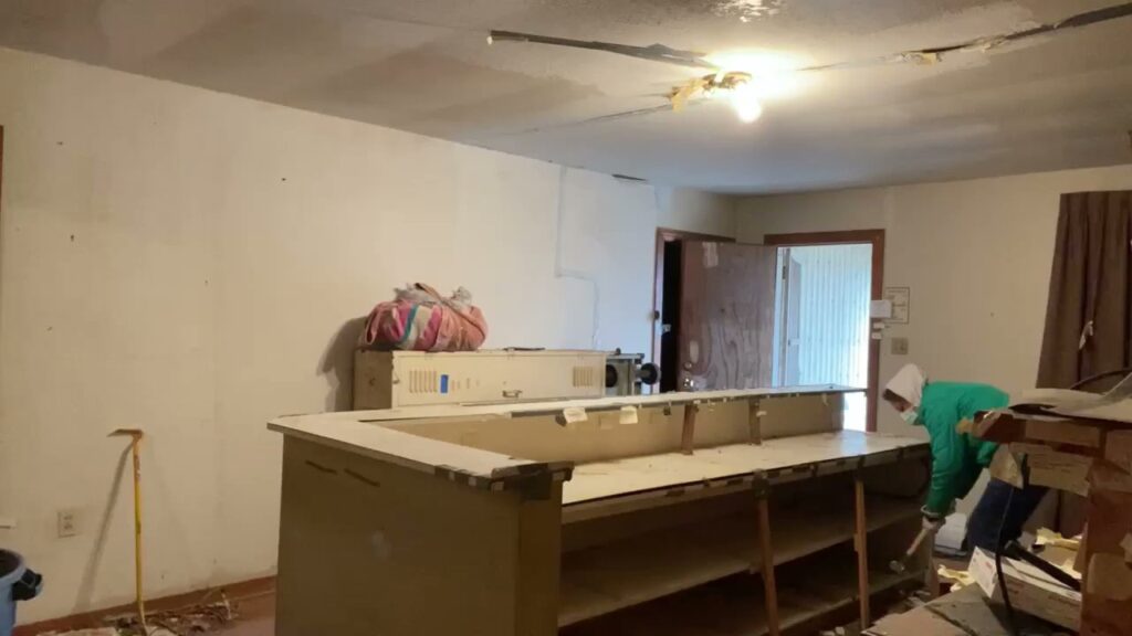 Business queued-photos - Eagle Junk Removal