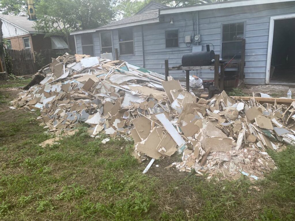 Business queued-photos - Eagle Junk Removal