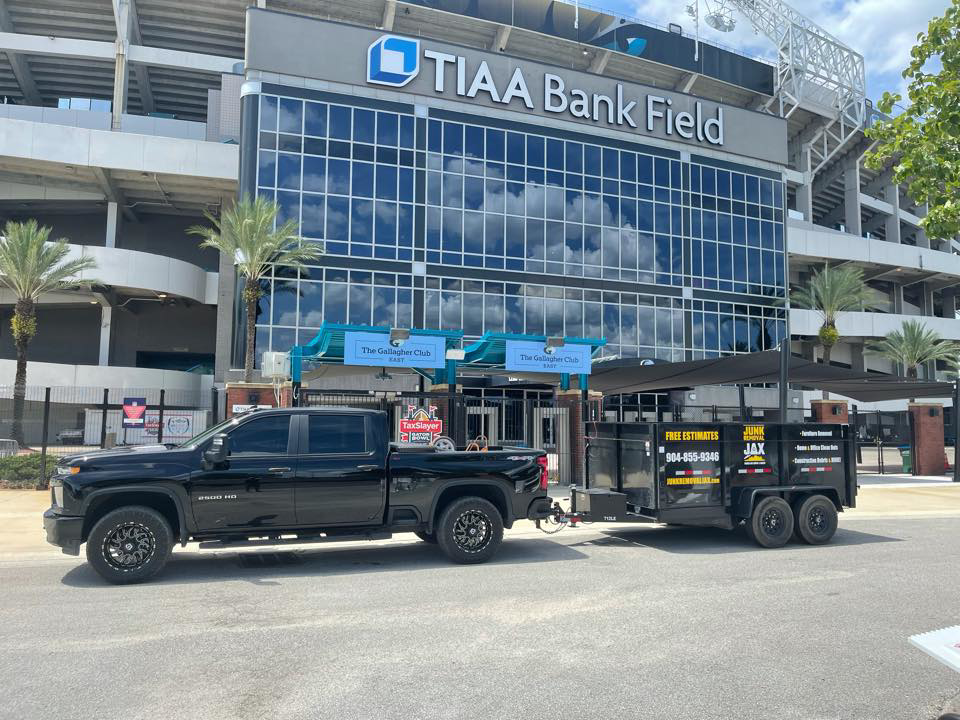 Business queued-photos - Junk Removal JAX