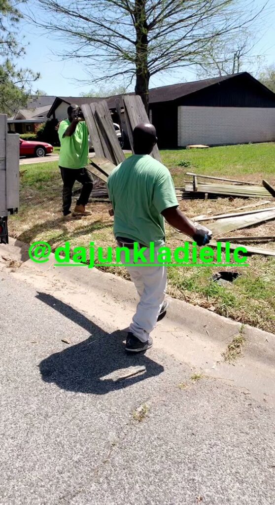 Business queued-photos - D & Ds Junk Removal Services