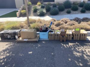 Business queued-photos - Junk Junkys