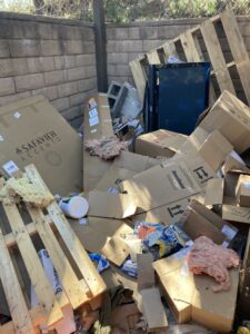 Business queued-photos - Junk Junkys