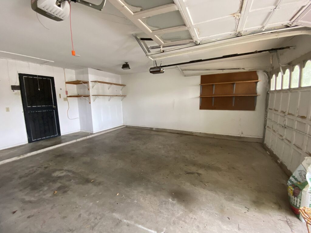 Business queued-photos - Texas Junk Removal Service