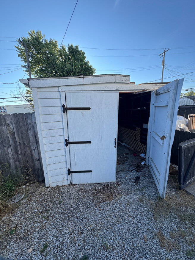 Business queued-photos - Load & Go Hauling Junk Removal