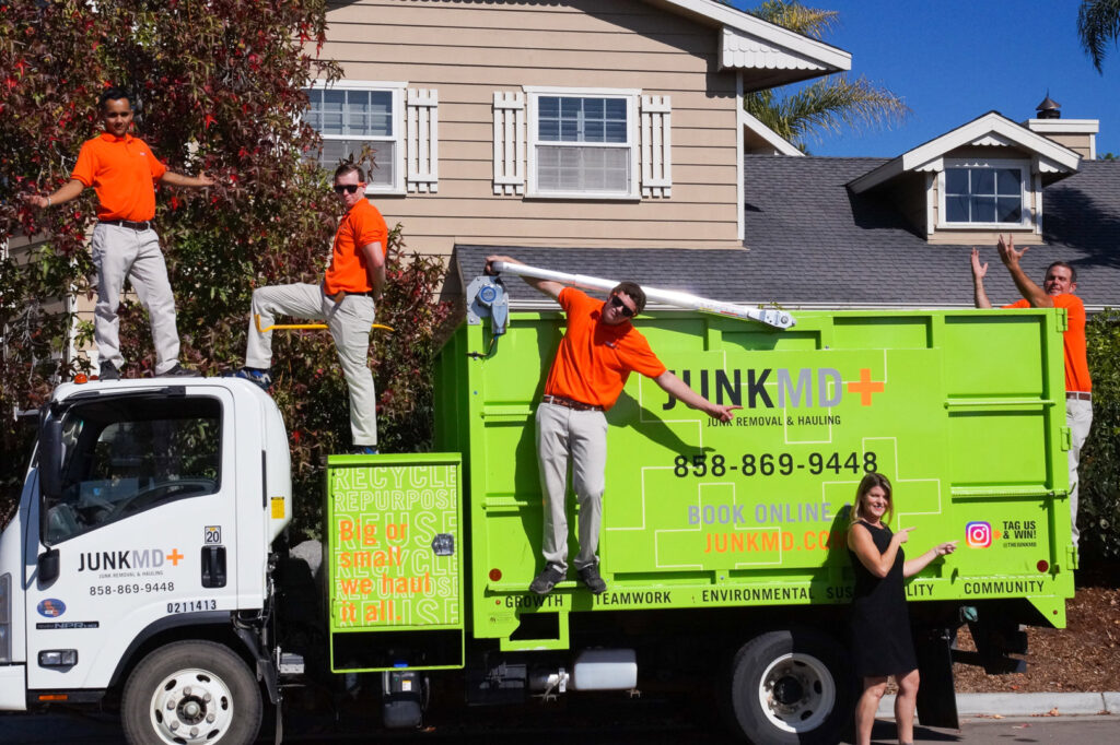 Business queued-photos - JunkMD