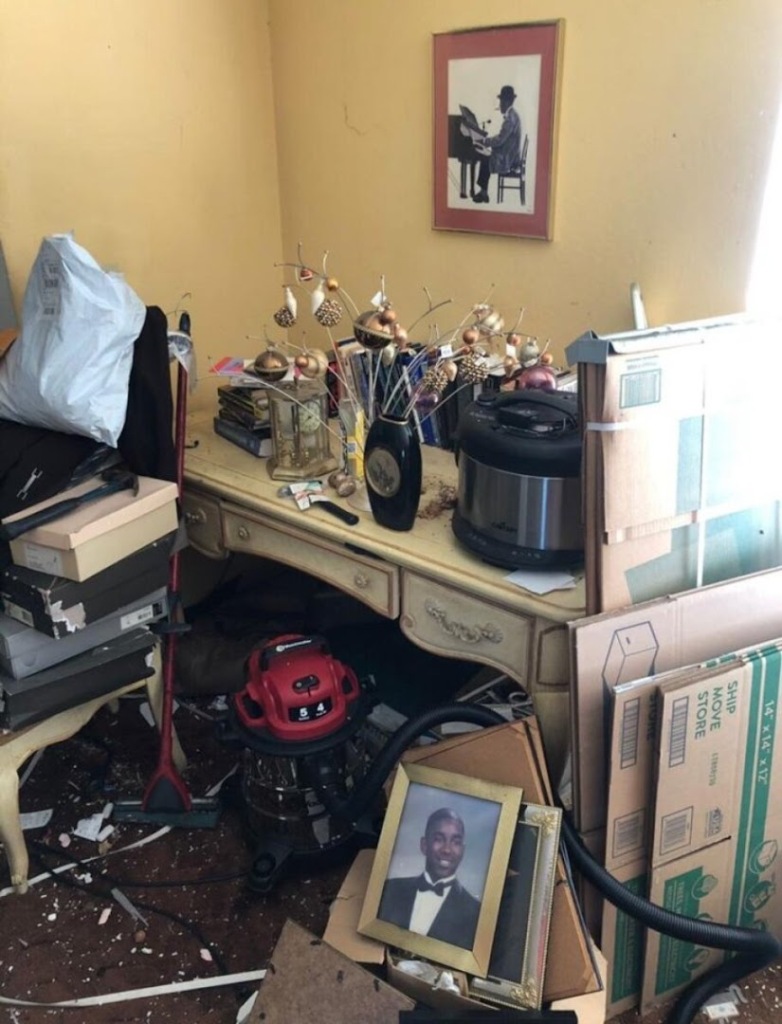 Business queued-photos - Stars Junk Removal