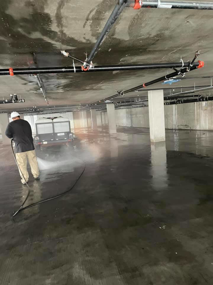 Business queued-photos - Squeegee Window Cleaning