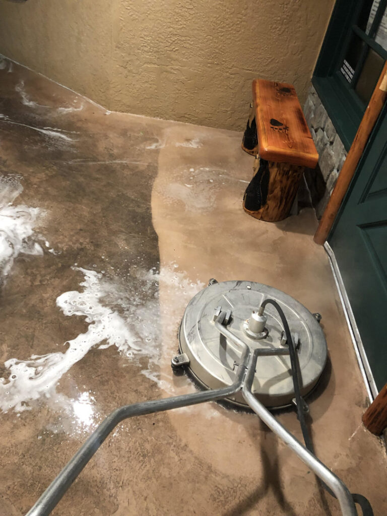 Business queued-photos - Squeegee Window Cleaning